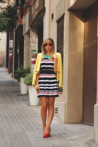 look marinero rayas de diferentes colores y grosores